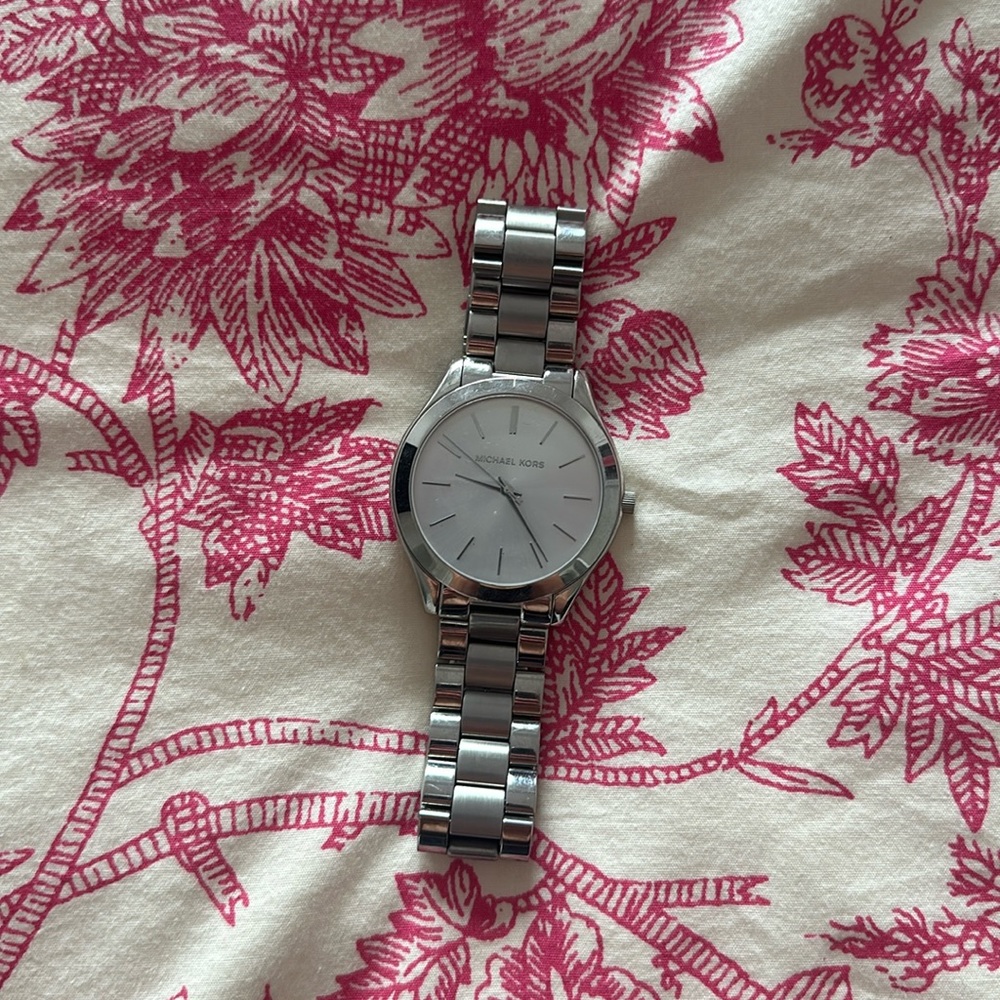 Michael Kors Slim Runway Silver-Tone Watch